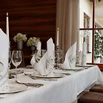 Schneider מלון ריאדנבורג