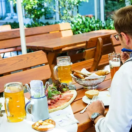 Hotel Schneider 3*
