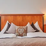 Schneider Hotell 3*
