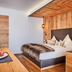 Schneider Hotell 3*