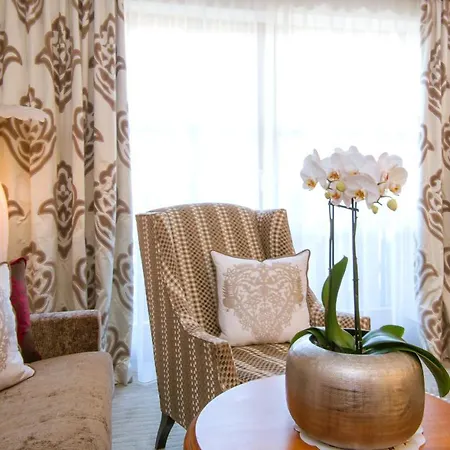 Schneider Otel 3*